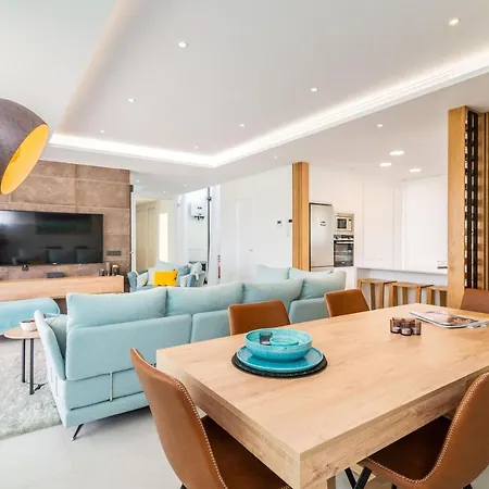 Majestic Casa Luxus. 5 Star In 4* Estepona