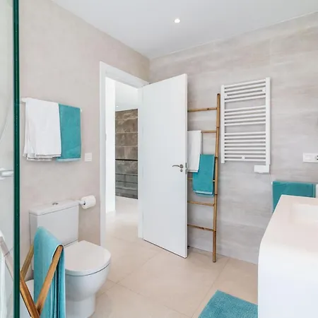 Majestic Casa Luxus. 5 Star In Εστεπόνα